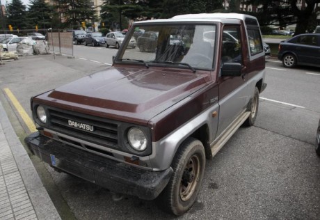 Vendo todoterreno Daihatsu Rocky. 1983. Con ITV hasta 2019. Con detalles de carrocería pero perfecto de 00