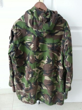 Vendo  Smock (ligeramente usado)  por 40€ puesto en casa por mensajeria peninsula.

la talla va bien para 02