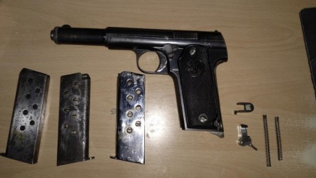 Vuelve a la venta mi Astra 400 del cal 9mm largo, guiada en F. VENDIDA

El arma está en Pamplona se puede 01