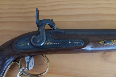 Vendo pareja de pistolas de duelo AMR cal .44 con números correlativos.
Muy bonitas, pertenecen a una 01