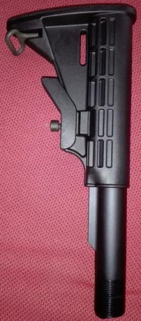 Todas las partes son de DPMS Panther Arms.
-Culata tipo M4 con tubo comspec.
-End plate para culata.
-Guardamanos.
-Arco 00