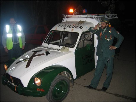 Ya estan los vehiculos para los proximos años en el parking del ministerio,,, Espero que os gusten,ja,ja.
un 01