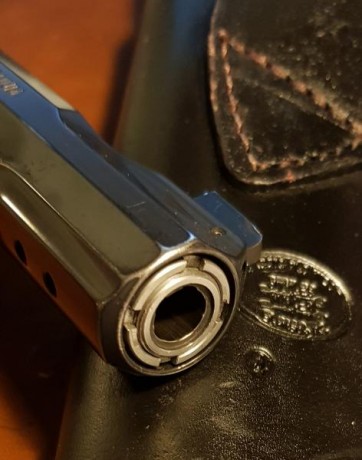 Vendo revolver Smith & Wesson TRR8, en calibre 357 Mg. con las cachas anatómicas y una funda de cuero
Pocos 00