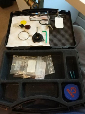 Vendo gafas de tiro knoblock con seis meses de uso,con dos cristales,filtro de tres colores e iris por 00