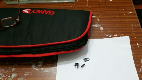 Hola . Compre una funda gamo ,  de las rojas ,   primero se partió el tirador ...  el otro día voy a aceitar 00