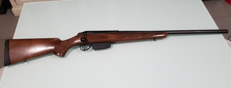 Hola, se trata de un rifle Tikka T3 Sporter en calibre 6.5x55 al que se le ha cambiado la culata de tiro 20