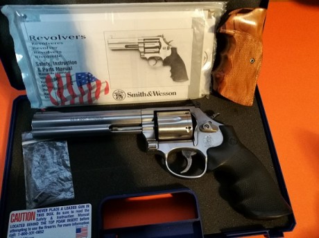 Vendo revolver SMITH&WESSON en perfecto estado y con las siguientes características:
Modelo: 686
Calibre: 02