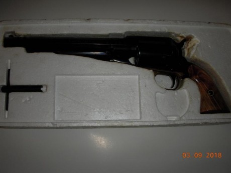 Vendido Revolver Santa Barbara New Model Calibre 44,totalmente nuevo no se ha utilizado nunca.puesto en 02