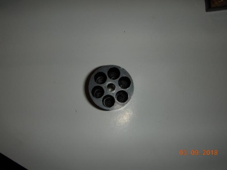 Vendido Revolver Santa Barbara New Model Calibre 44,totalmente nuevo no se ha utilizado nunca.puesto en 22