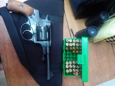 Buenas tardes.
Cambio o vendo un revolver Nagant 7'62x38. El cambio podria ser por un revólver S&W 01