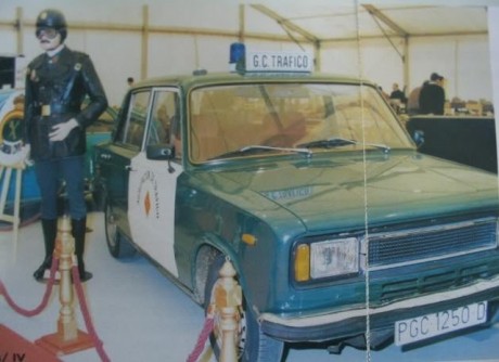 Ya estan los vehiculos para los proximos años en el parking del ministerio,,, Espero que os gusten,ja,ja.
un 20