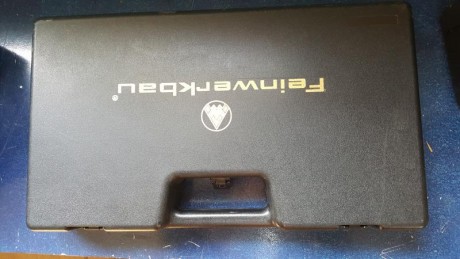 Estoy interesado en comprar un maletín para un arma corta de 6" mas otro kit del 22LR. 00