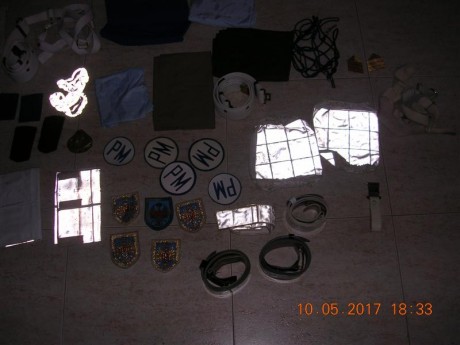 Vendo lote de Policía Militar, todo en perfecto estado, 100 euros gastos de envío, en península por mensajeria 01