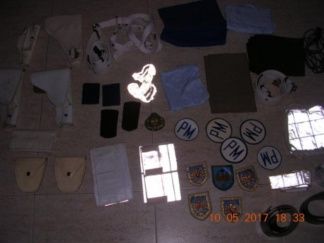 Vendo lote de Policía Militar, todo en perfecto estado, 100 euros gastos de envío, en península por mensajeria 00