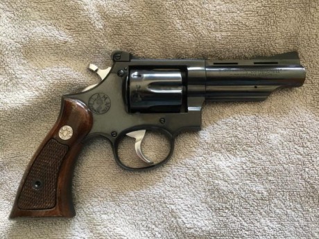 Vendo revolver del 38spl. por falta de uso. Precio 90€ 01