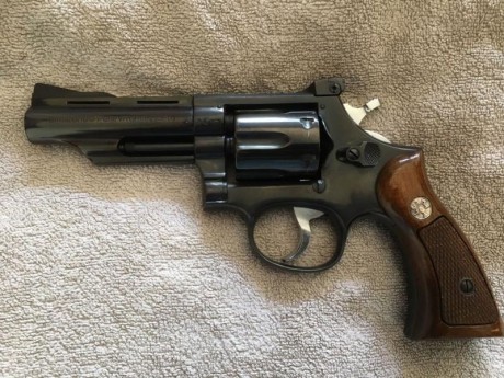 Vendo revolver del 38spl. por falta de uso. Precio 90€ 00