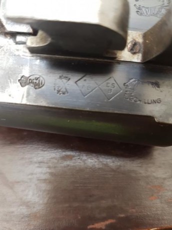 Hola a todos, acabo de conseguir una escopeta marca Jabali,de perrillos ccon bascula cuadrada en muy buen 130
