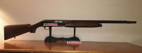   Vendo  Benelli mod . 121 con barichoque exterior a un precio excepcional, 250 euros.
Espero una buena 02