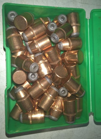 Vendo Puntas del calibre .44 Magnun  de 240 gr:
 Hornady HP-XTP: 65 unidades
Sierra JHC-HP: 45 unidades
Precio: 00
