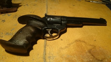   Vendido  

            Revolver Astra mach 38 especial 130 € cacha anatómica  pasta, 60 € cacha anatómica 02