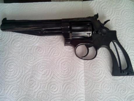Tengo unas cachas anatomicas originales del revolver Llama Olimpico son de diestro y yo zurdo, por eso 22