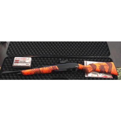 A mi compañero de caza se le ha metido entre ceja y ceja un rifle semiautomático tracker con cañon de 41