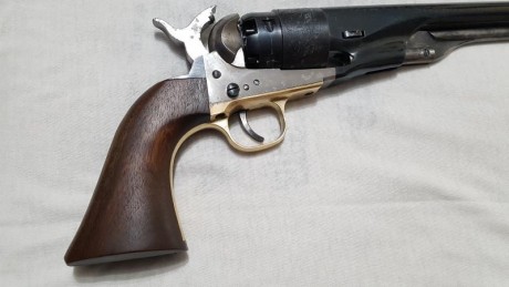 Vendo revolver colt 1860 Army, fabricado en el año 1982, marca ASM de avancarga, calibre 44, en perfecto 12
