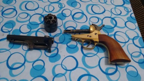 Vendo revolver marca San Marcos, calibre 44 ,cuatro pulgadas aproximadamente, guiado en AE, apenas lo 11