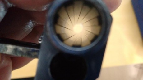 Vendo revolver marca San Marcos, calibre 44 ,cuatro pulgadas aproximadamente, guiado en AE, apenas lo 40