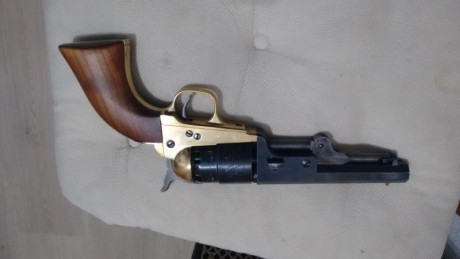 Vendo revolver marca San Marcos, calibre 44 ,cuatro pulgadas aproximadamente, guiado en AE, apenas lo 60
