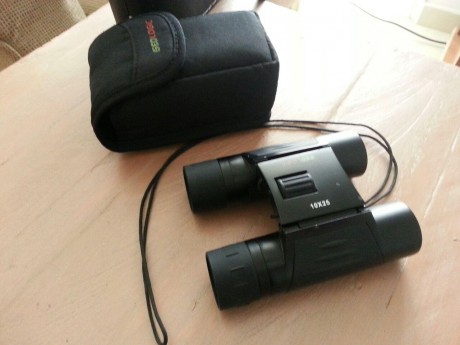 Vendo mi pequeño equipo de observacion de la naturaleza compuesto por dos prismaticos, 40€ puesto en casa 11