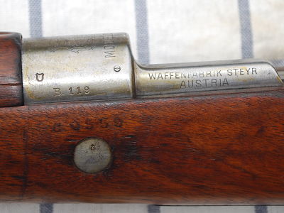 Calibre 7x57. Buen estado de conservación, acción y cerrojo misma numeración exceptuando el seguro que 01