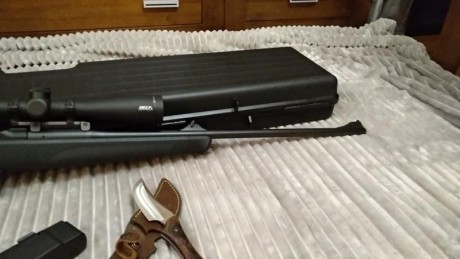 Blaser R8 modelo profesional,culata sintética en color verde antracita,gatillo extraíble no fijo,cañón 01