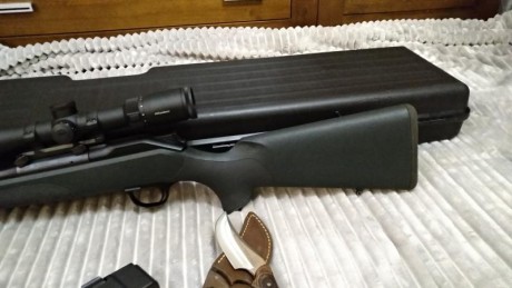 Blaser R8 modelo profesional,culata sintética en color verde antracita,gatillo extraíble no fijo,cañón 11