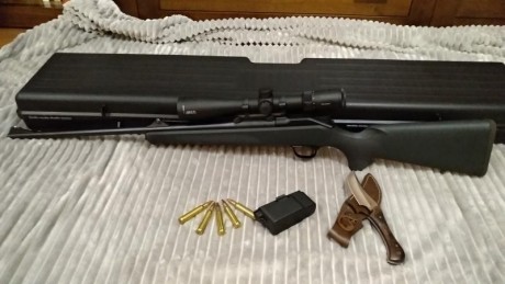 Blaser R8 modelo profesional,culata sintética en color verde antracita,gatillo extraíble no fijo,cañón 10