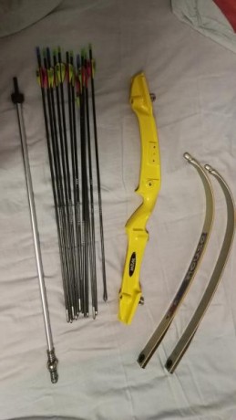 Vendo arco wnw cuerpo metalico y palas de madera de 66 pulgadas y 30 libras de potencia, con edtabilizador 00
