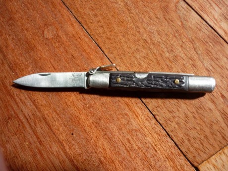 Vendo esta estupenda navaja fabricada por el diseñador Rick Hinderer, famoso pos sus colaboraciones con 11