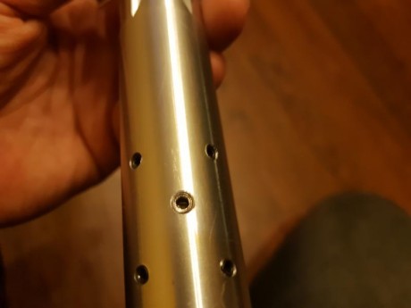 Vendo prolongador cañon para cañon de 22mm

40€

Carril anschutz 
el tunel no esta incluido en el precio, 12