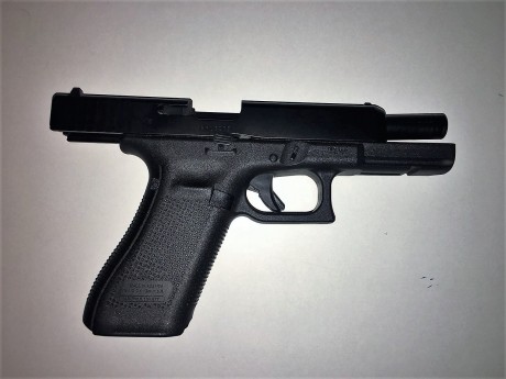 Pues eso, vendo Glock 17 Gen 5. apenas dos meses conmigo, y habré realizado unos 200 disparos.

Su precio, 01