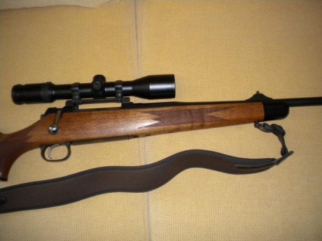 un amigo vende un rifle máuser m03 calibre 8x68s con monturas máuser de anillas 30mm y visor zeiss diavari 02