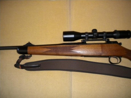un amigo vende un rifle máuser m03 calibre 8x68s con monturas máuser de anillas 30mm y visor zeiss diavari 10