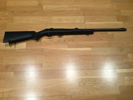 Vendo carabina Marlon cal. 22 Heavy Barrel.
Está nueva. No ha tirado ni 300 tiros.
Lleva incorporados 02