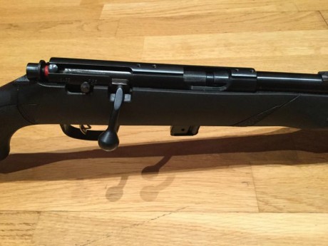 Vendo carabina Marlon cal. 22 Heavy Barrel.
Está nueva. No ha tirado ni 300 tiros.
Lleva incorporados 01