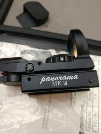 Vendo visor holográfico Hakko. Muy poco uso. Viene con caja rigida original, llaves allen para su ajuste 00