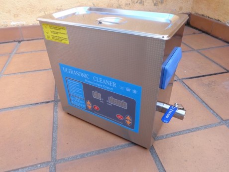   Limpiador por ultrasonidos profesional.  
 -6 litros de capacidad. 
-Programador digital hasta 99 minutos 00