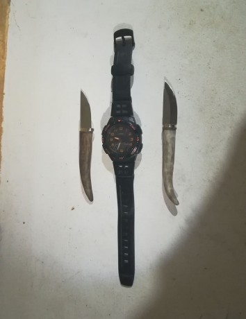 Hola. Tenía yo ganas de meterle mano a las hojas Lauri en 4,2 cm, esas de cuchillo de cuello o de bolsillo. 00