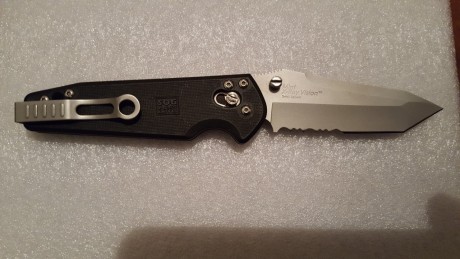 Pues lo dicho, vendo esta Sog mini X-Ray Vision, sin uso ninguno (sin caja) hecha en Seki-Japan. Acero 01
