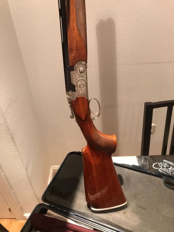 Un compañero vende esta escopeta de plato, beretta 686 silver pigeon trap.
Cañones de 76 cms, acabado 01