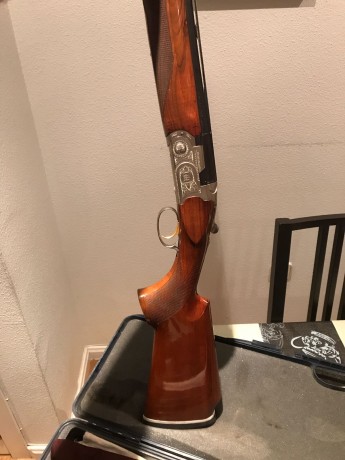 Un compañero vende esta escopeta de plato, beretta 686 silver pigeon trap.
Cañones de 76 cms, acabado 00