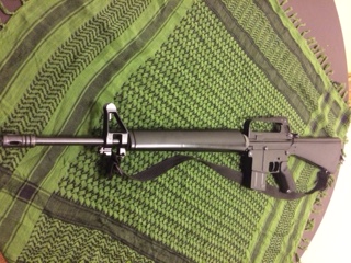 Hola,saco este nuevo tema,pues como yo,muchos de vosotros,amantes de las armas de corte tactico del 22,customizais,vestis,adornais 102